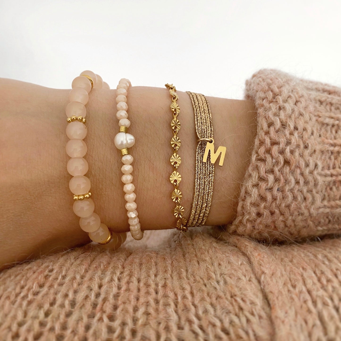 bracelet doré en acier inoxydable forme petite feuille