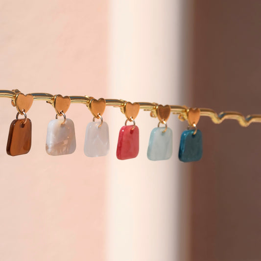 Boucles avec coeur doré et pendentif coloré