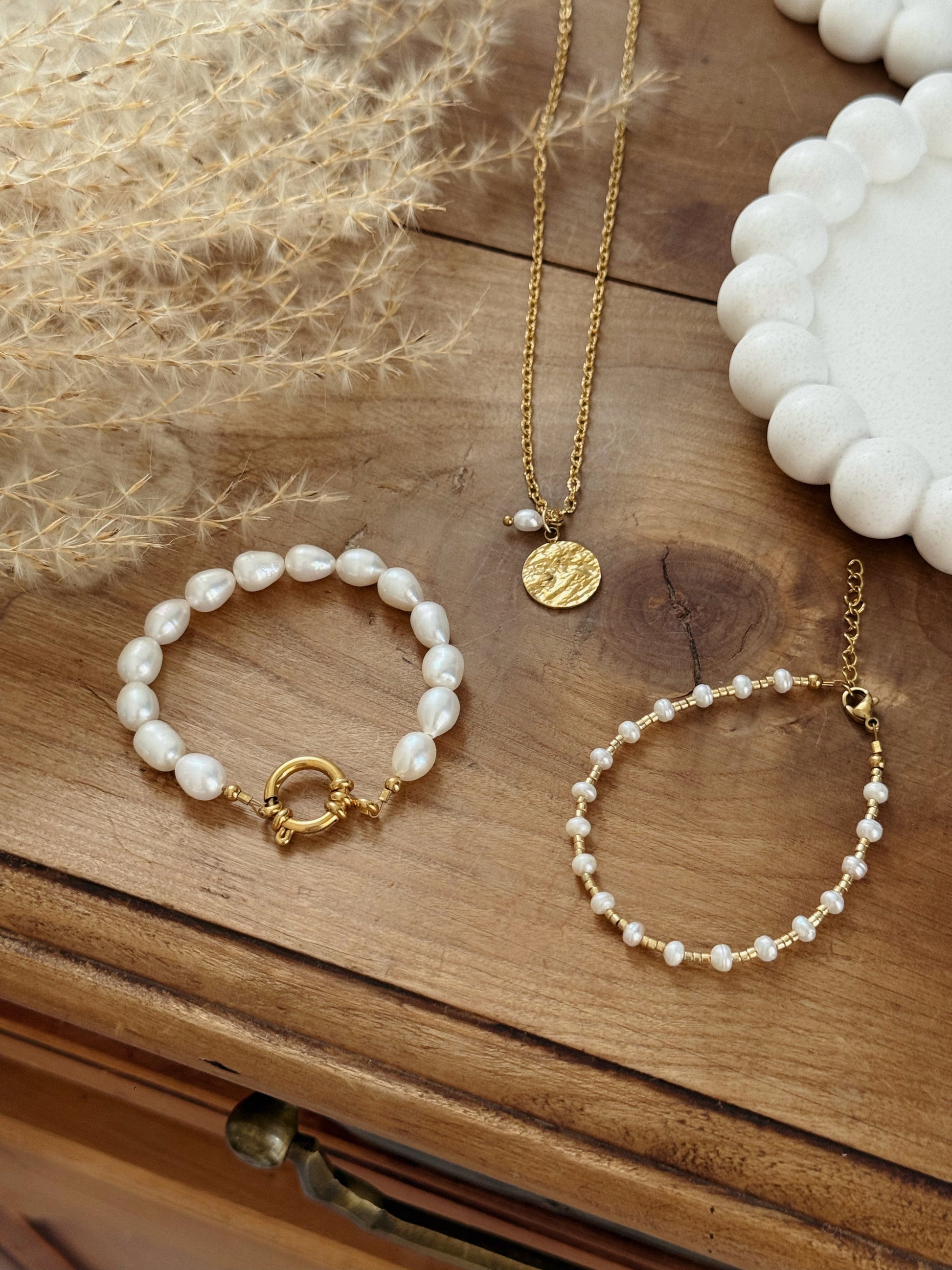 Bracelets perle d'eau douce élégants fait main doré blanc 