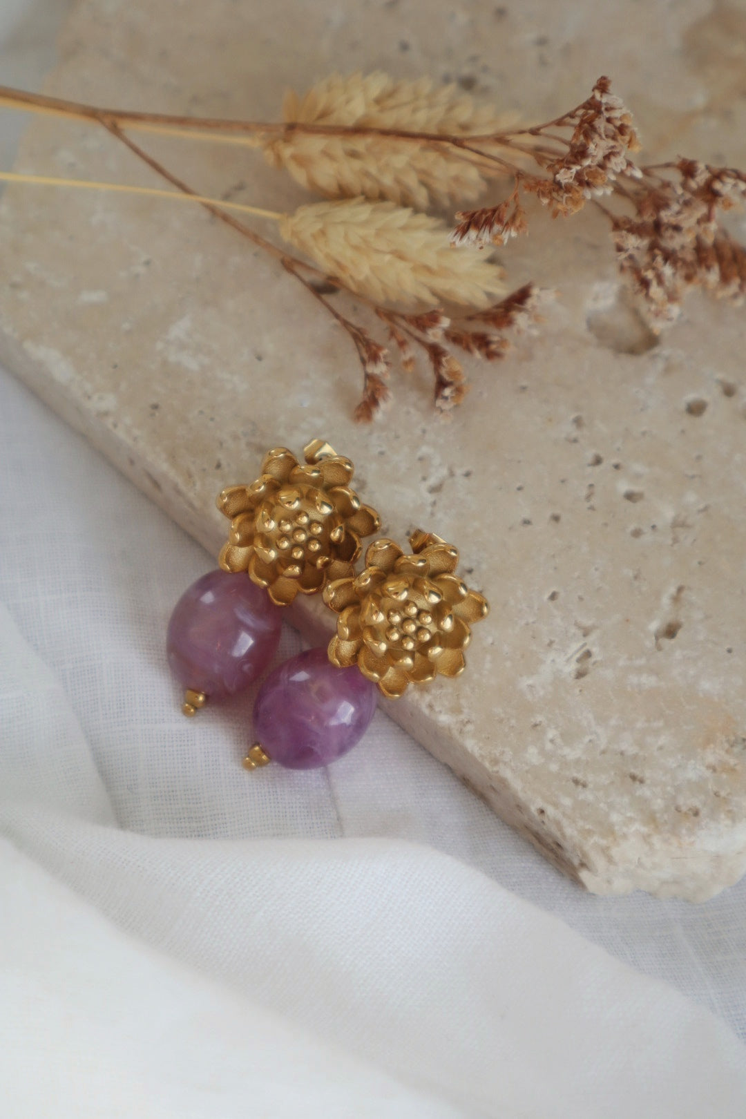 boucles d'oreilles couleur violet - fleur acier doré