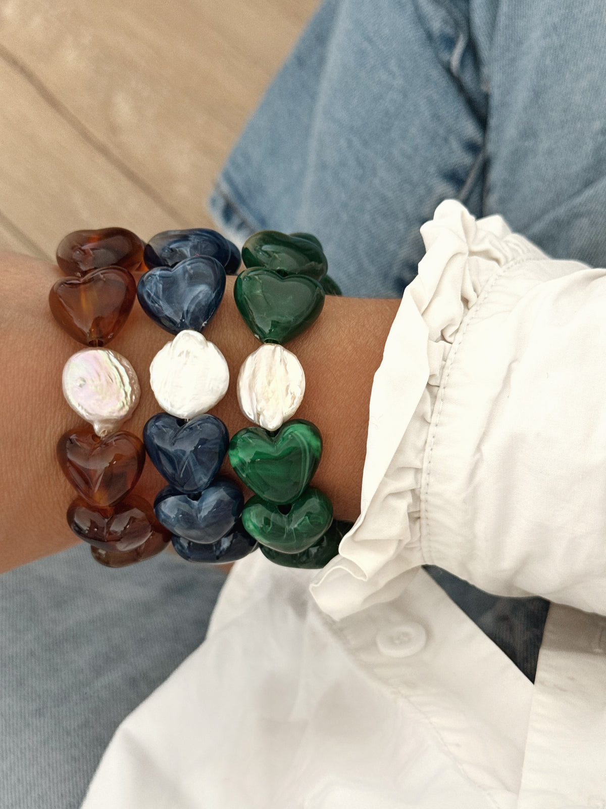 bracelet automne acrylique coeur coloré et perle naturelle d'eau douce