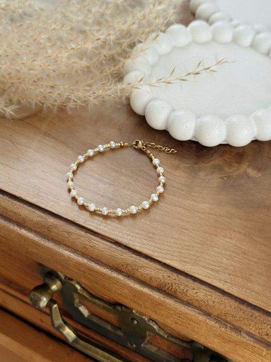 Bracelet tendance blanc et doré fait main réglable