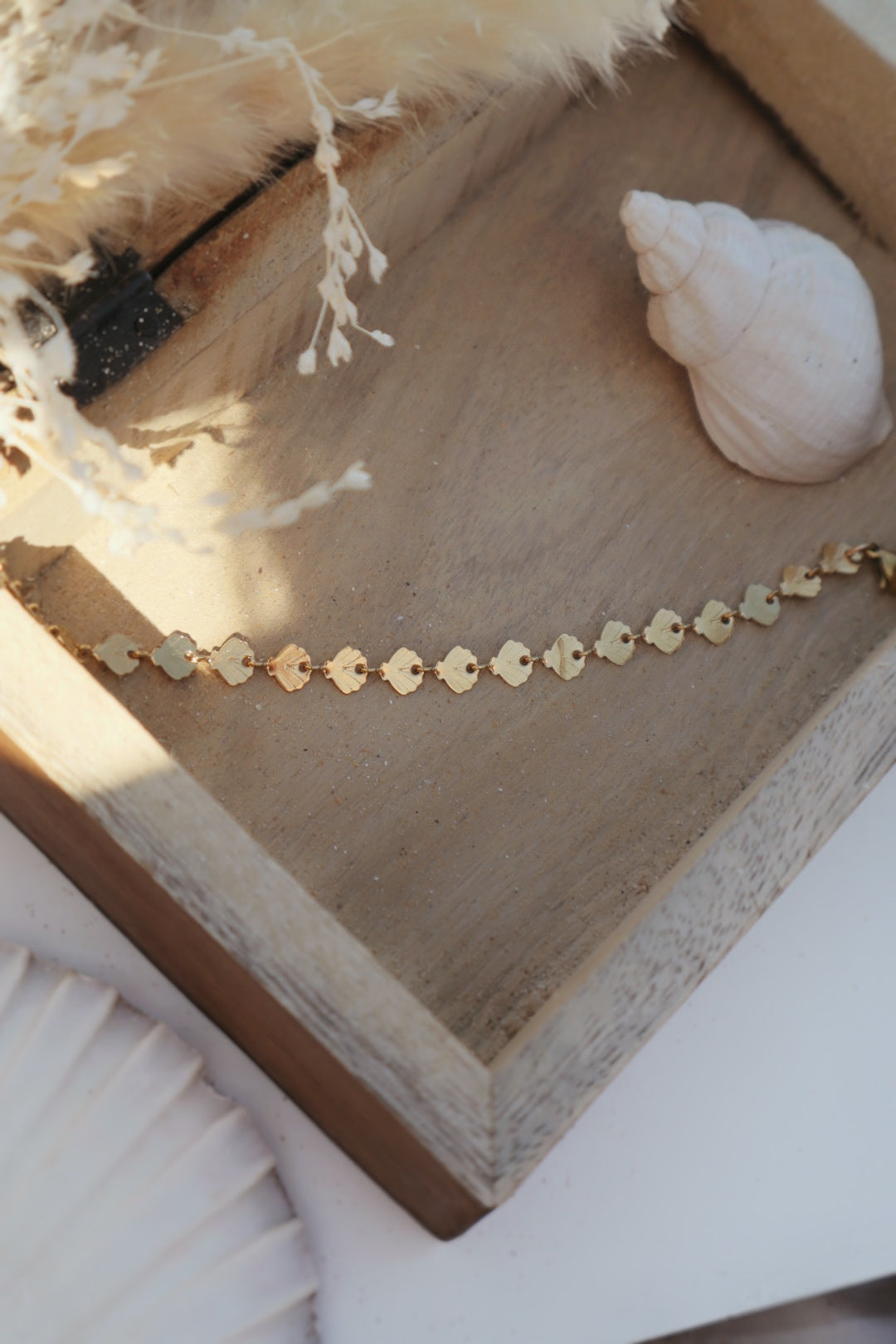 bracelet doré coquillage fait main résistant 