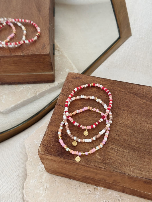 Bracelet élastique sur mesure avec couleur doré. Idéal cadeau. mix and match