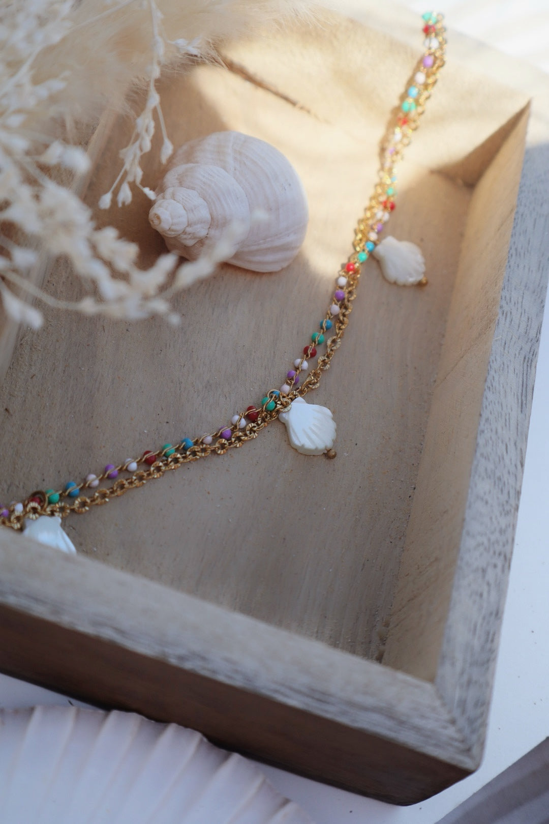 chaine de cheville chaine colorée et coquillage