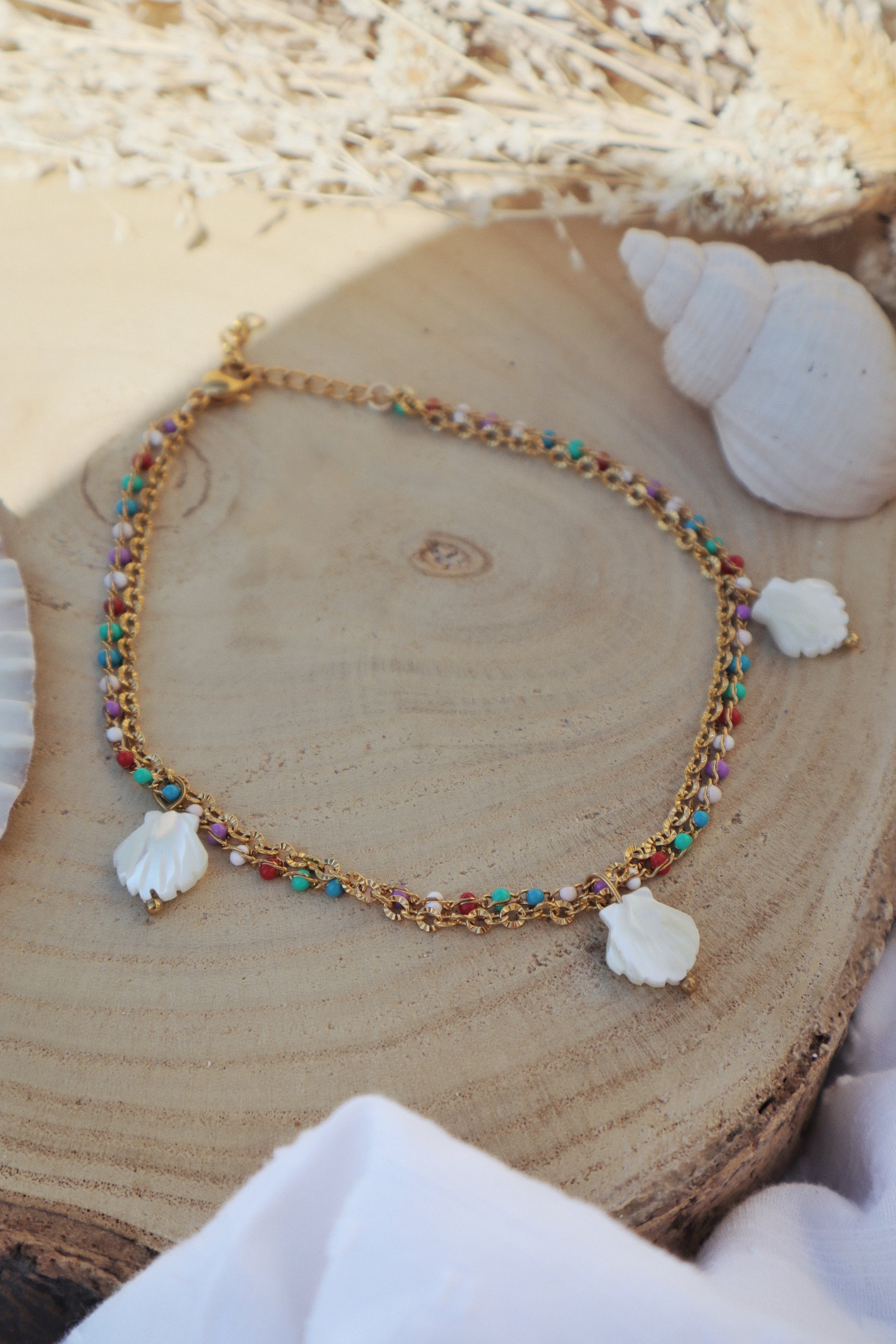chaine de cheville fait main et coquillages