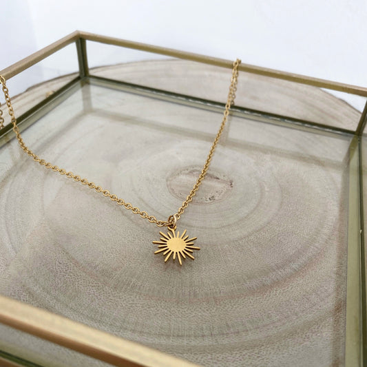 collier pour femme chaine en acier inoxydable et pendentif soleil
