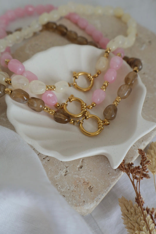 collier acrylique et couleurs douces  printemps 2026