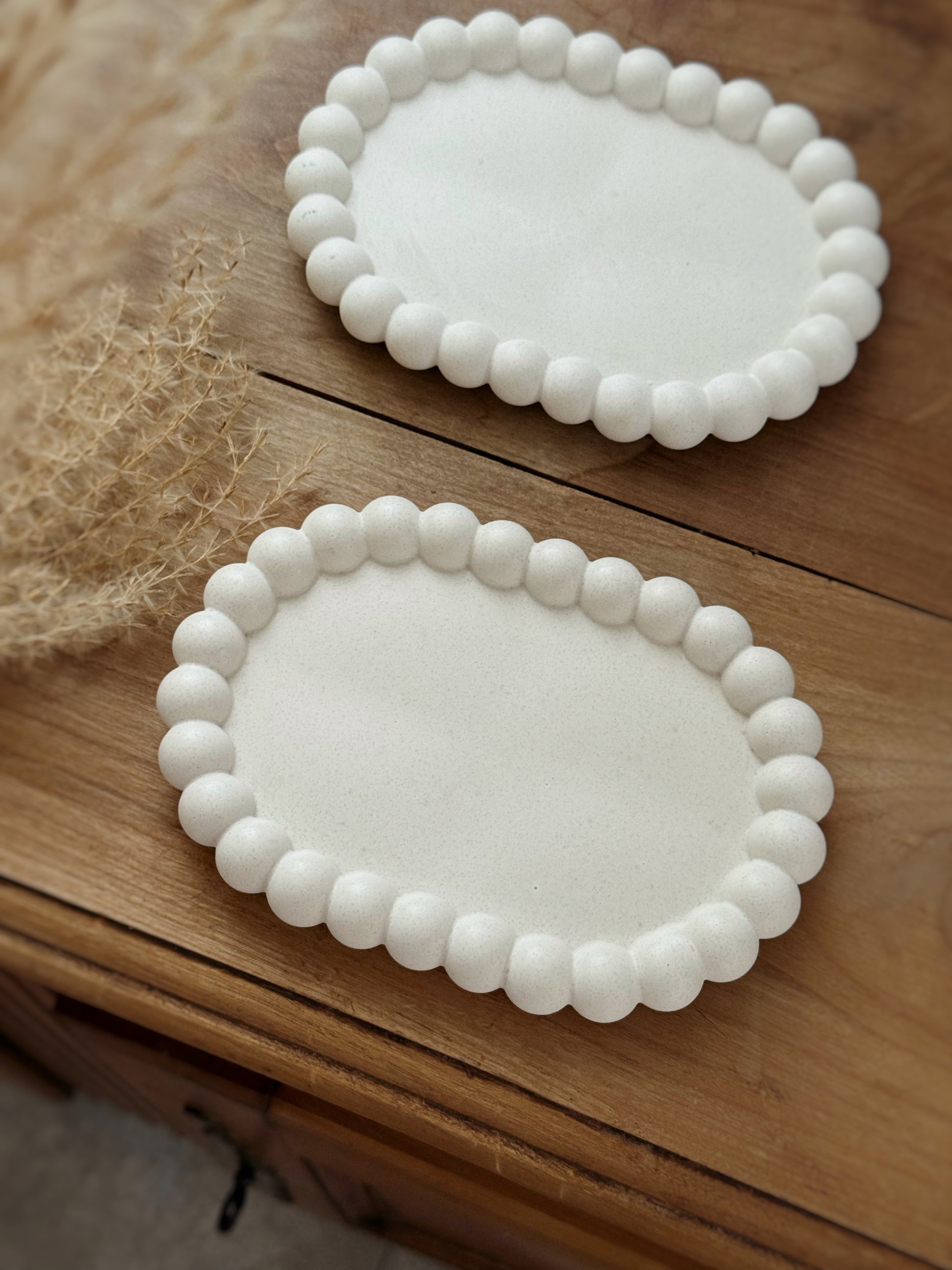 plateau ovale jesmonite sable blanc fait main