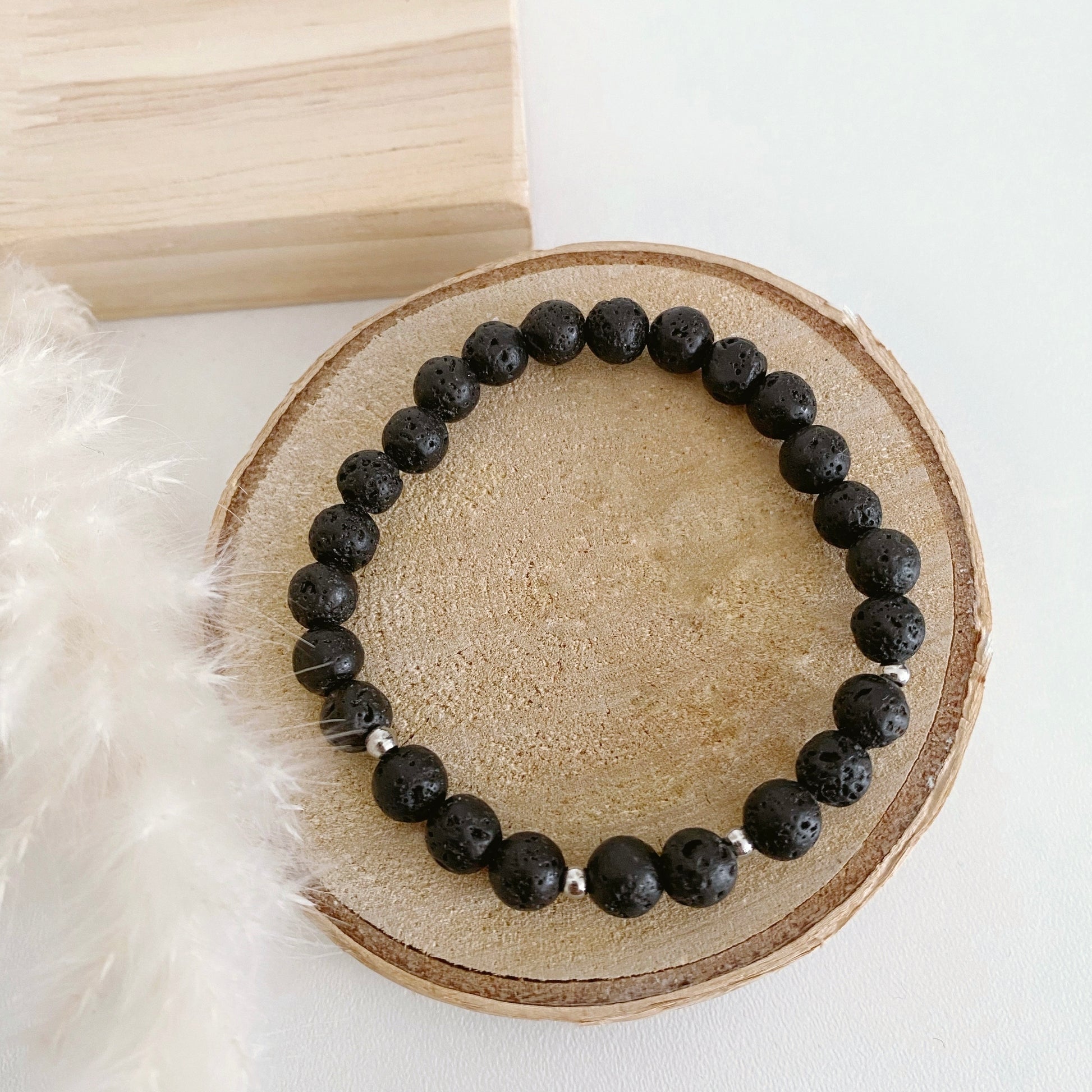 bracelet en pierre de lave ronde pour homme 